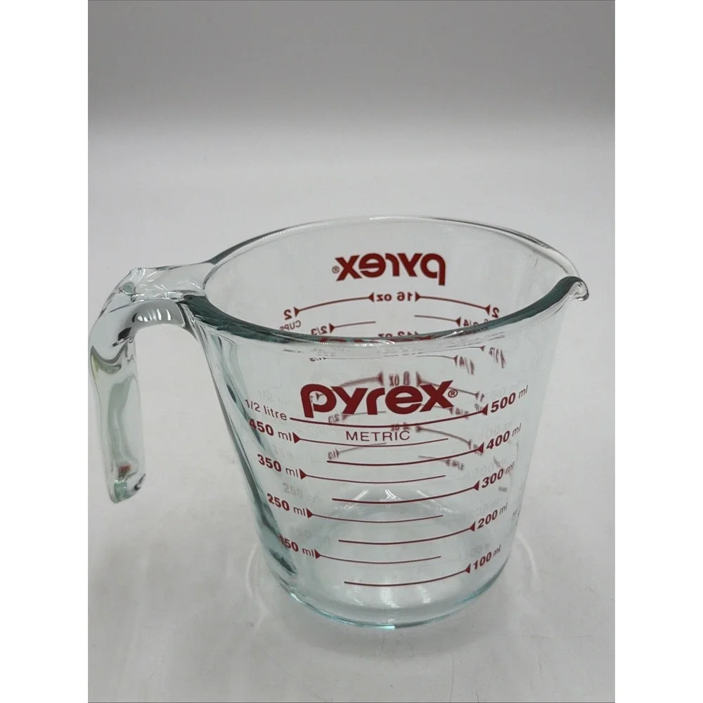 PYREX 2 Cup 1/2 Litre 500 ml Glass Measuring Cup L Handle Red Excellent Cond